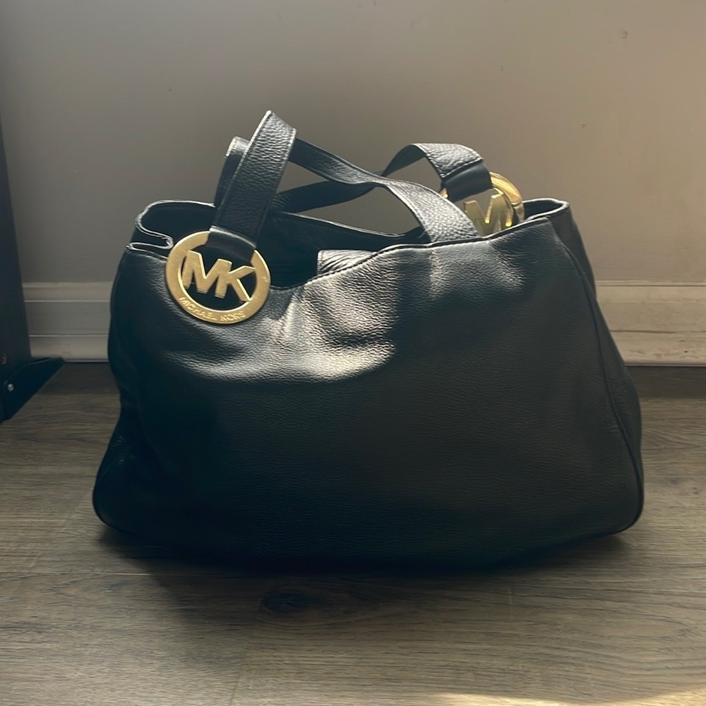 Michael Kors black pebbled leather shoulder tote